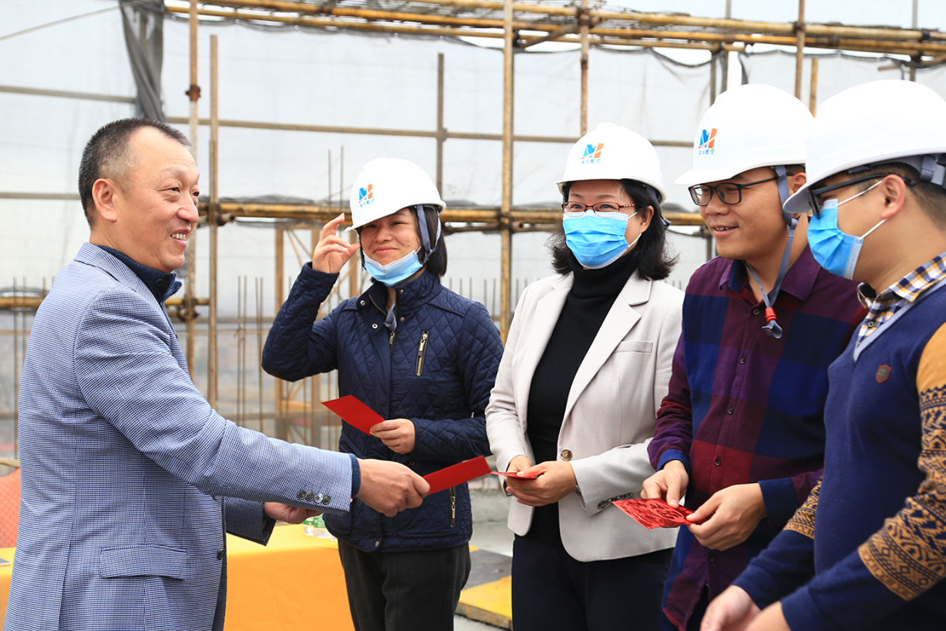 美华航空封顶仪式圆满成功